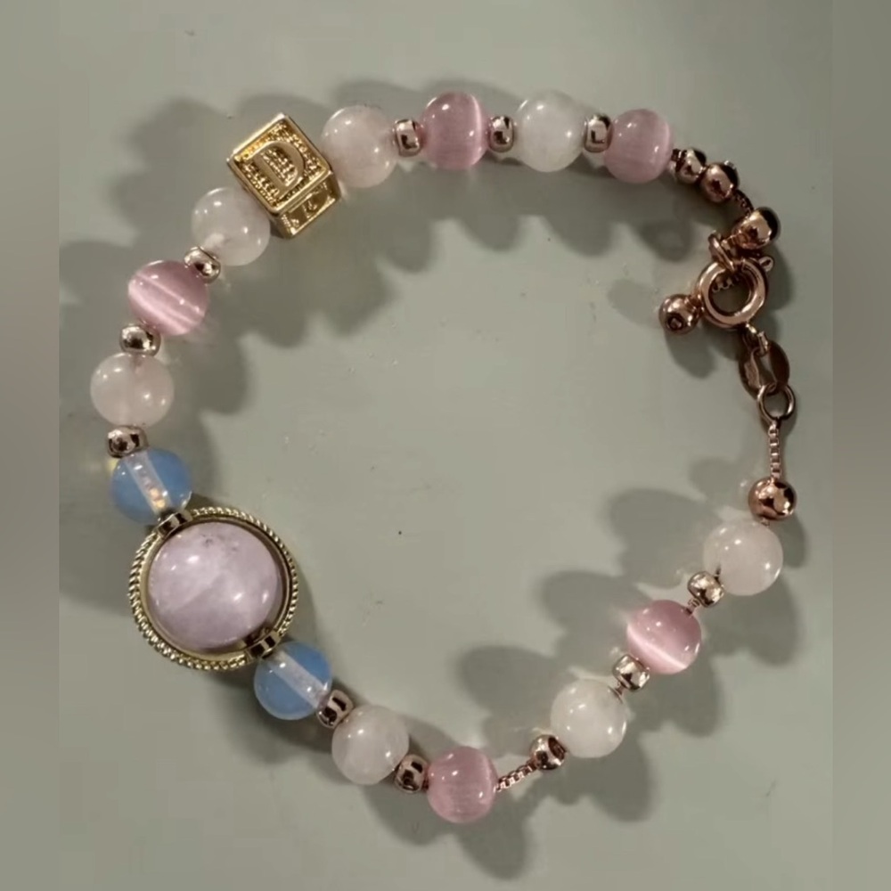 We can custom made your bracelet